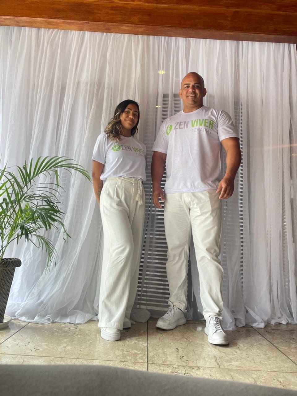 Equipe Zen Viver em atendimento premium de bem-estar em hotel/resort, no Rio de Janeiro — quick massage e spa corporativo para hotéis e resorts.